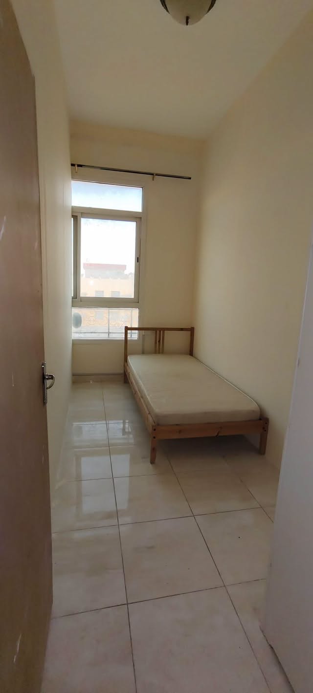 Partition for rent in Al Mansoura