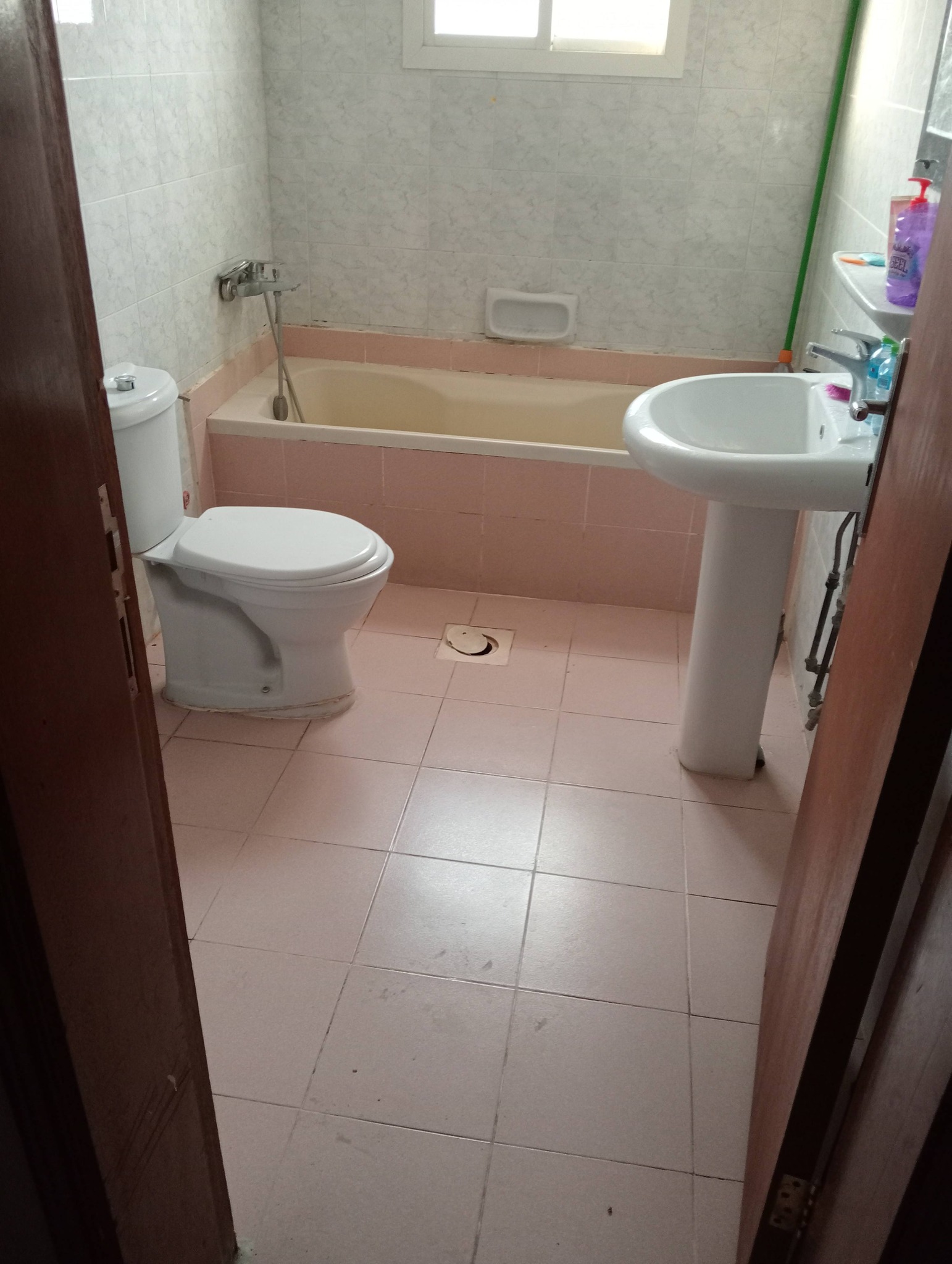 MALE_BEDSPACE unit for rent in Qatar