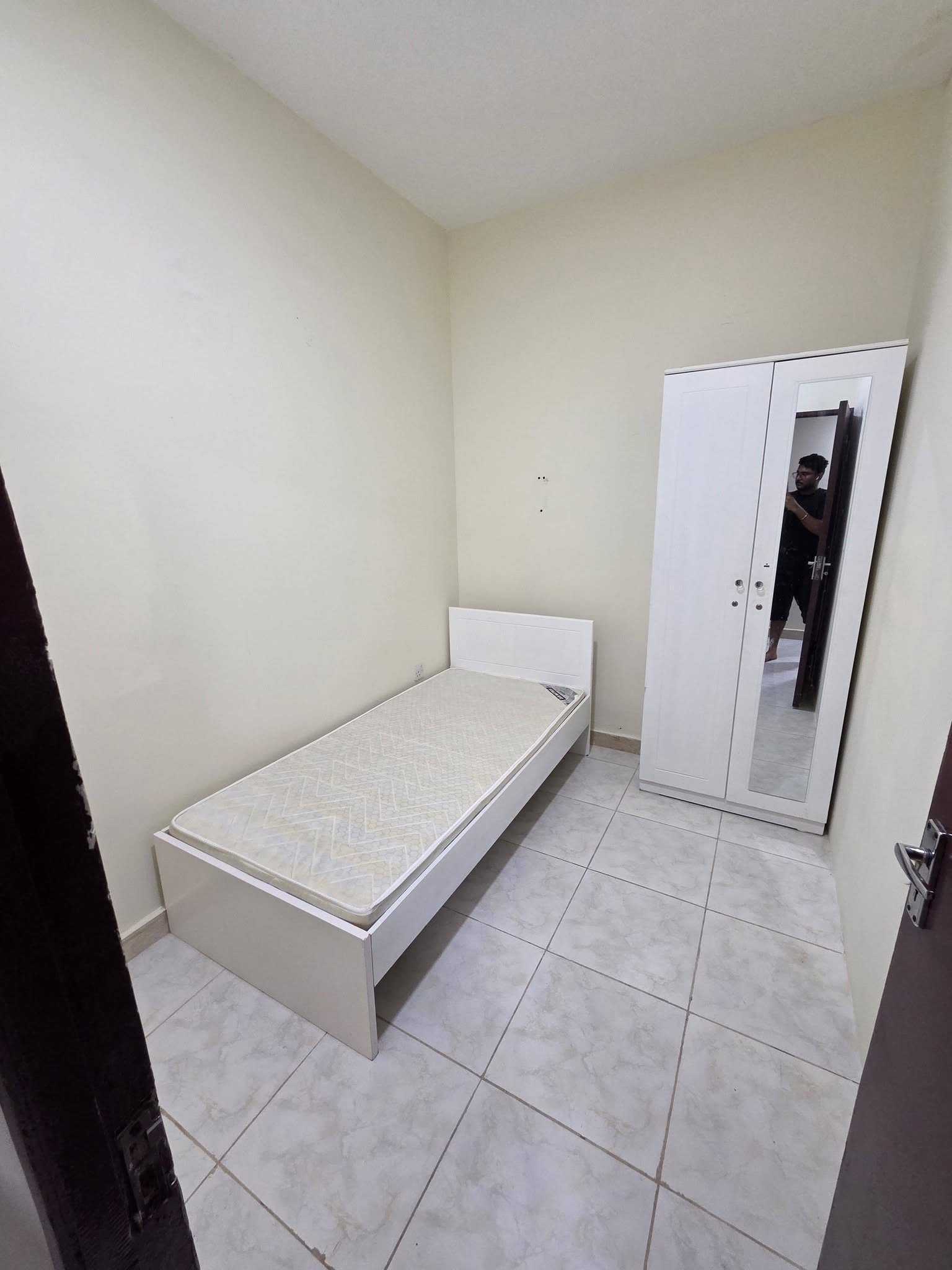 ROOM unit for rent in Qatar