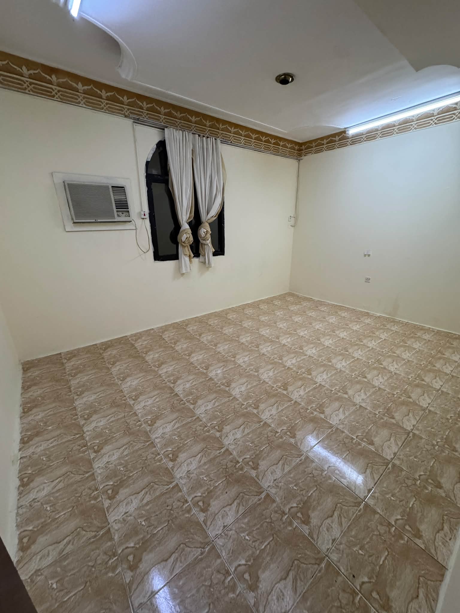 Studio for rent in Al Manaseer, Al Aziziya