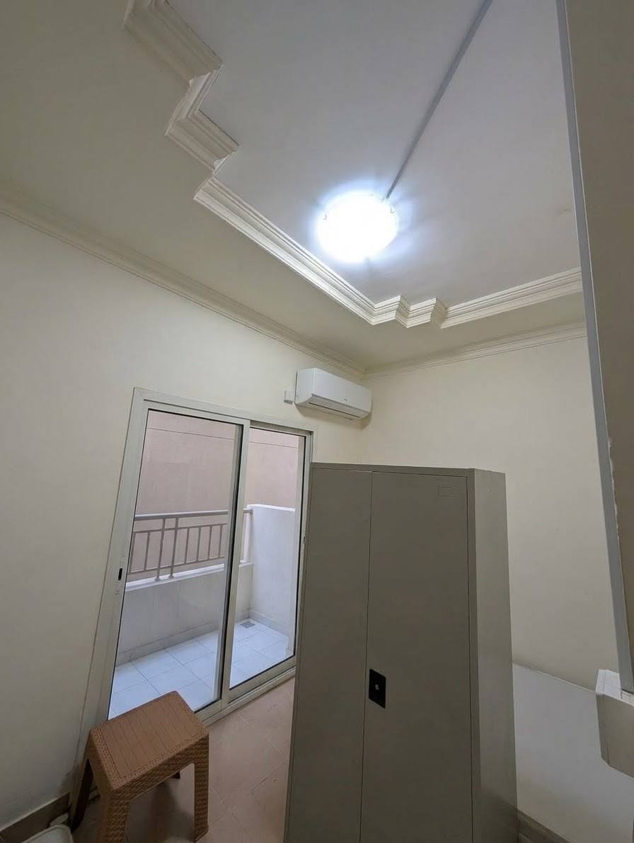 Partition for rent in Al Mansoura